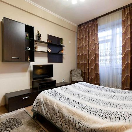 Nadezhda Apartments On Kazybek Bi St. Almaty Luaran gambar